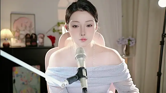 Dou-Dou-er online show from September 2025 12:43:01 PM