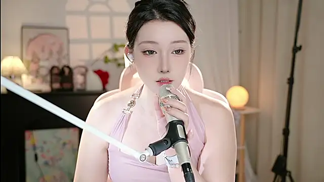 Dou-Dou-er online show from September 2025 12:21:01 PM