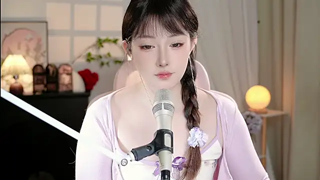 Dou-Dou-er online show from October 2025 12:25:01 PM