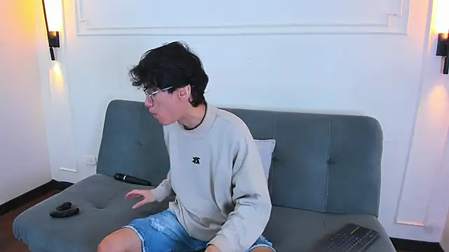 Snapshot of Cum_hunters chatting on June 2026 03:20:02 AM Cum hunters online show from June 2026 03:20:02 AM