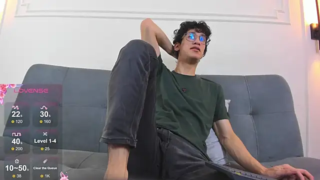 Snapshot of Cum_hunters chatting on June 2026 03:11:02 AM Cum hunters online show from June 2026 03:11:02 AM