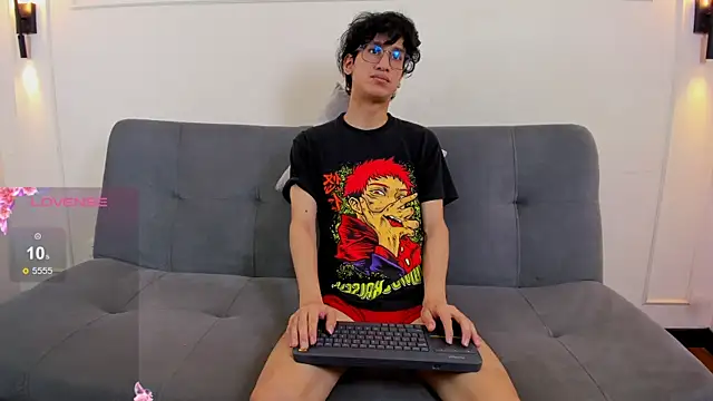 Snapshot of Cum_hunters chatting on June 2026 03:23:02 AM Cum hunters online show from June 2026 03:23:02 AM