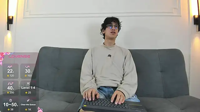 Snapshot of Cum_hunters chatting on July 2026 03:11:02 AM Cum hunters online show from July 2026 03:11:02 AM