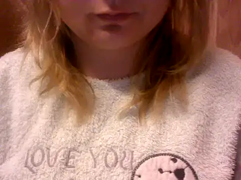 Snapshot of Allie_Janet chatting on January 2025 04:11:01 PM Allie Janet online show from January 2025 04:11:01 PM