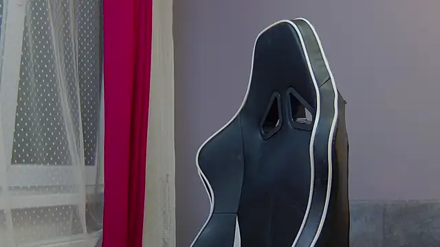 Snapshot of Eva_Lovvia_ chatting on February 2025 10:19:02 PM Eva Lovvia  online show from February 2025 10:19:02 PM