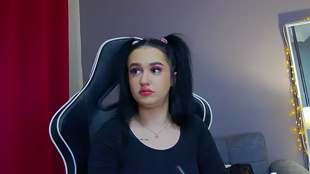 Snapshot of Eva_Lovvia_ chatting on February 2025 11:04:02 PM Eva Lovvia  online show from February 2025 11:04:02 PM