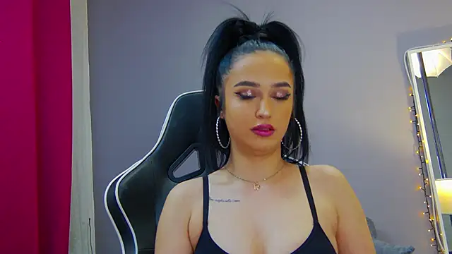 Snapshot of Eva_Lovvia_ chatting on February 2025 07:41:02 PM Eva Lovvia  online show from February 2025 07:41:02 PM