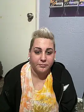 Snapshot of MistressMizfit chatting on January 2025 09:51:02 PM MistressMizfit online show from January 2025 09:51:02 PM