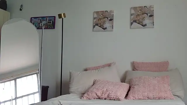 Andrewine89 online show from April 2026 06:10:01 PM