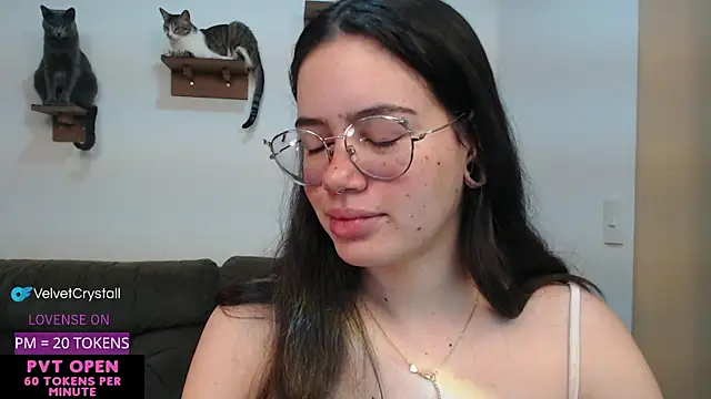 crystalll room online show from September 2025 05:41:02 AM