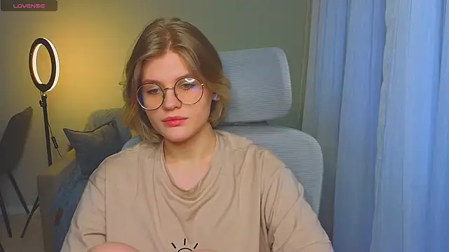  JessieVibes online show from March 2025 03:41:01 PM