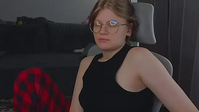  JessieVibes online show from September 2025 03:22:02 PM