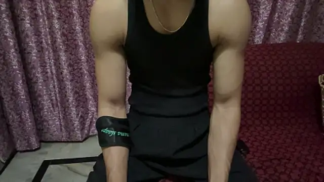 hot hunk boy online show from March 2026 10:06:01 AM