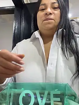 Miia Jazmin online show from February 2025 11:10:01 AM