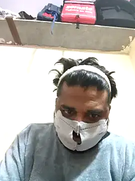 Snapshot of Raziv_komal143 chatting on January 2025 12:31:01 AM Raziv komal143 online show from January 2025 12:31:01 AM