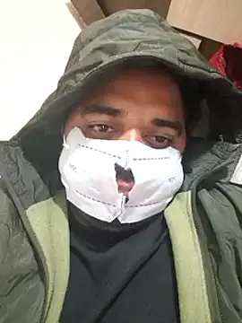 Snapshot of Raziv_komal143 chatting on January 2025 02:23:01 PM Raziv komal143 online show from January 2025 02:23:01 PM