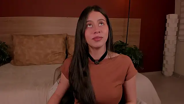 hannah brady online show from November 2025 11:59:02 PM