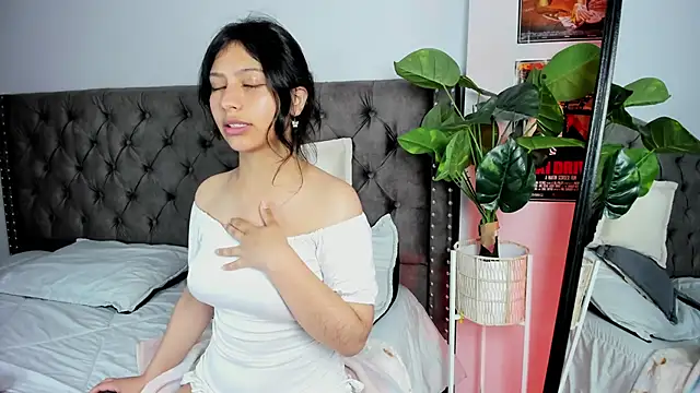 Savannah Cameron online show from February 2025 06:32:02 PM