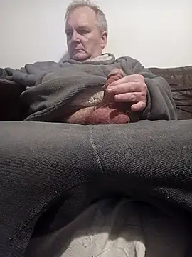 Paolo7619 online show from November 2025 03:38:02 AM