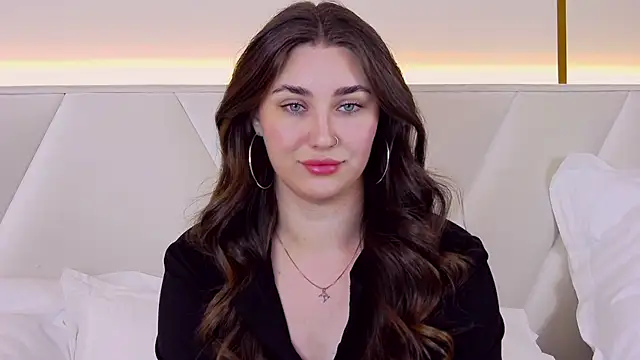 Snapshot of KiraBarlows chatting on February 2025 04:39:02 AM KiraBarlows online show from February 2025 04:39:02 AM