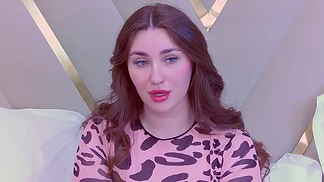 Snapshot of KiraBarlows chatting on March 2025 09:15:01 PM KiraBarlows online show from March 2025 09:15:01 PM