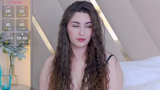 Snapshot of KiraBarlows chatting on October 2025 08:39:02 PM KiraBarlows online show from October 2025 08:39:02 PM