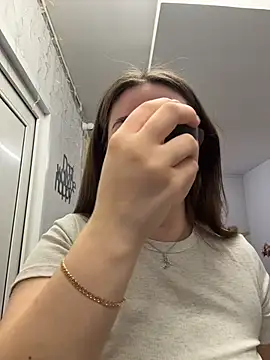 KiraBarlows online show from March 2026 07:40:01 PM