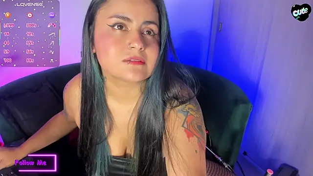 Snapshot of VanneCute1 chatting on April 2026 05:21:02 AM VanneCute1 online show from April 2026 05:21:02 AM