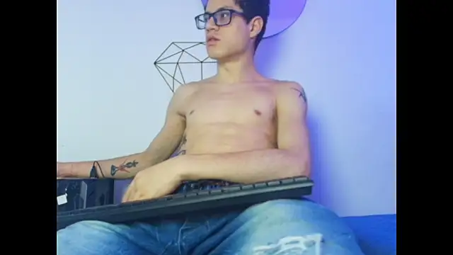 wolfandsky online show from October 2025 11:47:02 AM