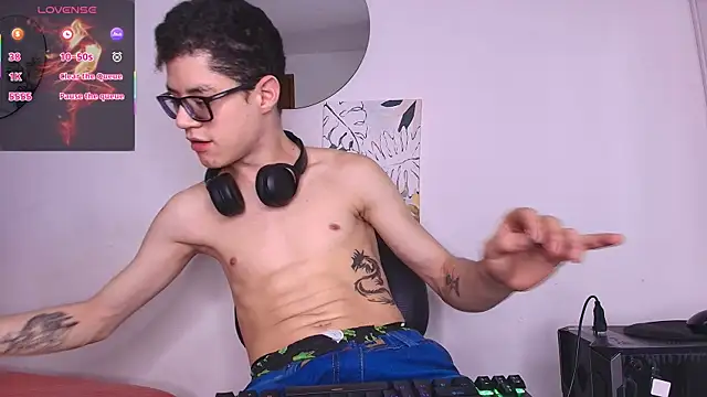 wolfandsky online show from March 2026 11:49:01 AM