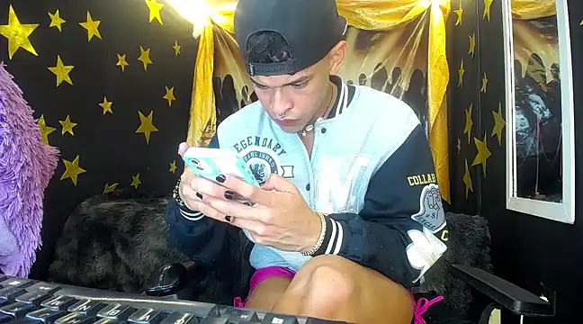 Snapshot of SoyAntho_ABR chatting on January 2025 02:25:02 AM SoyAntho ABR online show from January 2025 02:25:02 AM