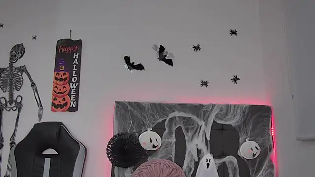 AmandaBrooks 18 online show from October 2025 02:01:02 AM