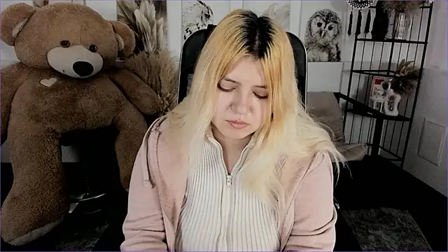 DiaAngell online show from January 2026 07:28:02 PM