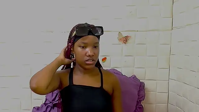 EroticSexyPrada online show from March 2026 04:18:02 AM