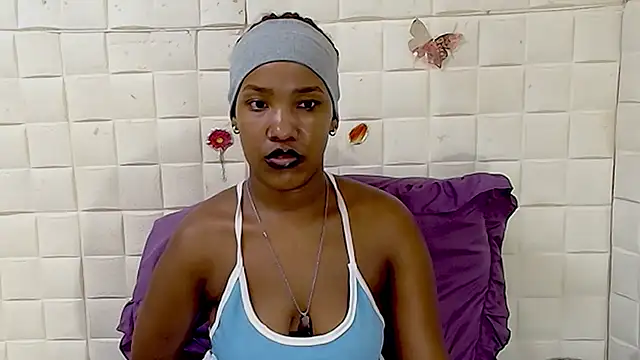 EroticSexyPrada online show from March 2026 05:44:02 AM