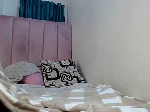 Hazel-nutt online show from February 2025 06:25:02 AM