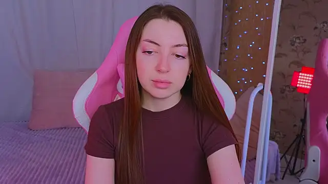 Ann moon   online show from March 2025 02:01:02 PM