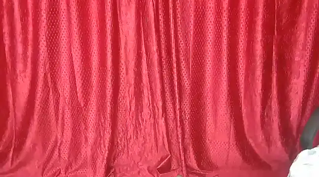 Snapshot of Heavenly_Gurl chatting on February 2025 11:31:01 PM Heavenly Gurl online show from February 2025 11:31:01 PM