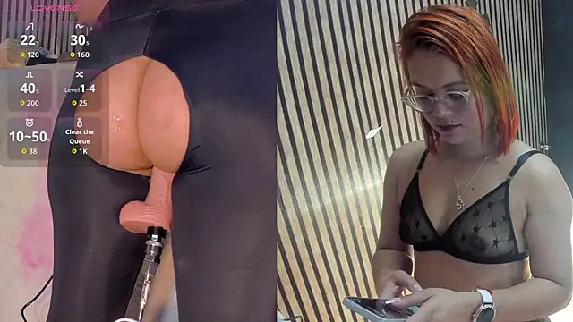 Snapshot of Sophie_new25 chatting on September 2025 12:28:01 PM Sophie new25 online show from September 2025 12:28:01 PM