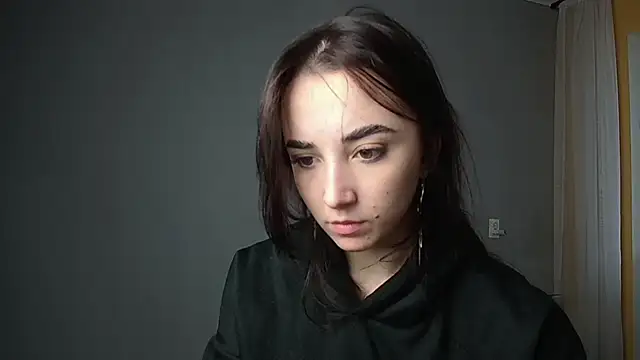 Eva Gloryy online show from January 2025 01:05:01 PM