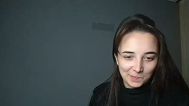 Eva Gloryy online show from October 2025 02:47:01 PM