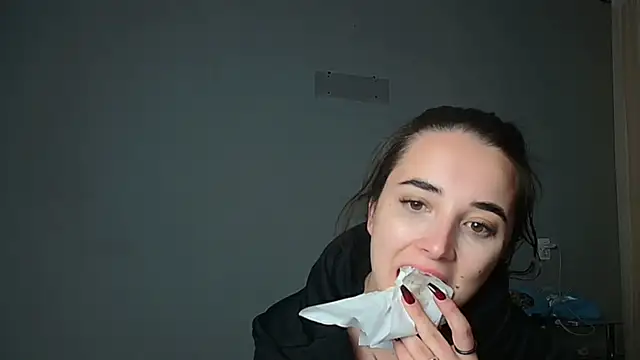 Eva Gloryy online show from October 2025 09:59:01 PM