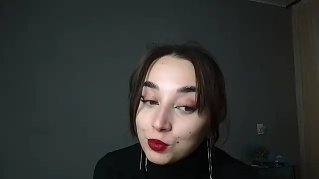 Eva Gloryy online show from December 2025 01:27:02 PM