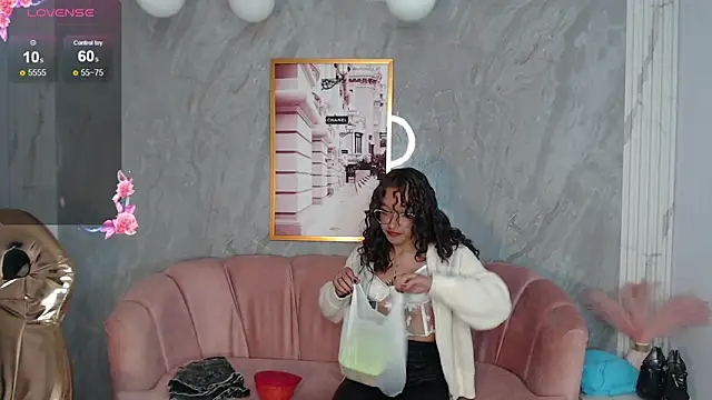 Snapshot of kassandra_ch_ chatting on January 2025 04:45:01 PM kassandra ch online show from January 2025 04:45:01 PM