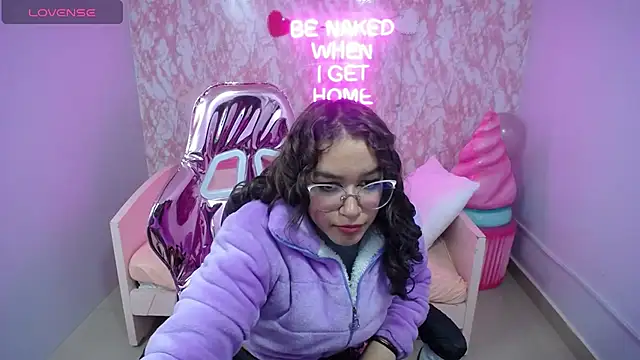 Snapshot of kassandra_ch_ chatting on February 2025 12:02:02 PM kassandra ch online show from February 2025 12:02:02 PM