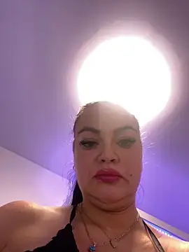 HotLivv69 online show from October 2025 10:10:01 PM