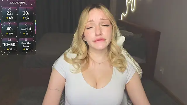 Snapshot of MargaretSweet1 chatting on June 2026 11:29:02 PM MargaretSweet1 online show from June 2026 11:29:02 PM