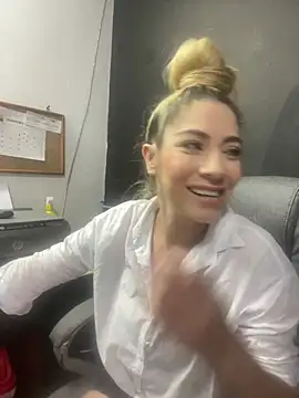 viktoria davis  online show from March 2025 10:16:01 PM