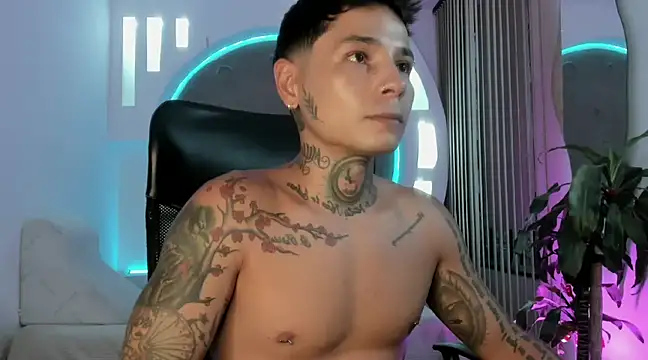 Snapshot of tattokoi chatting on March 2025 11:04:02 PM tattokoi online show from March 2025 11:04:02 PM