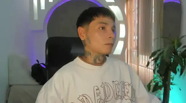 Snapshot of tattokoi chatting on March 2025 07:17:01 PM tattokoi online show from March 2025 07:17:01 PM